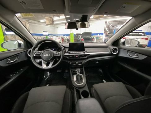 Used 2023 Kia Forte LXS w/ LXS Technology Package FWD image 27