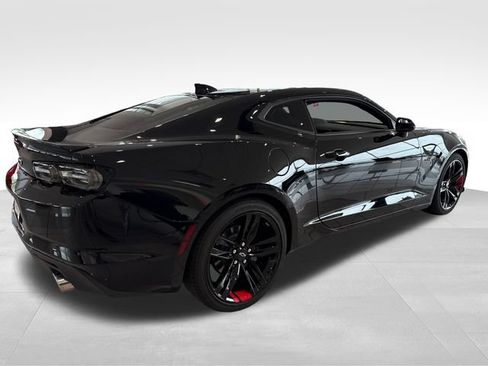 Used 2022 Chevrolet Camaro LT w/ Redline Edition RWD image 6