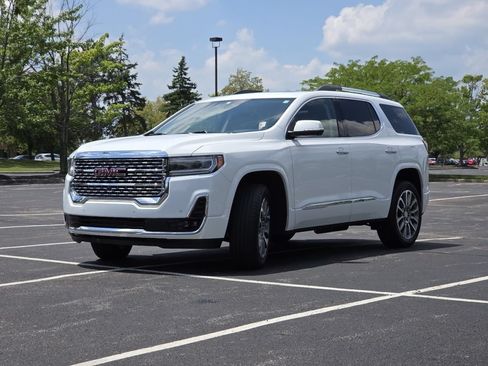 Used 2023 GMC Acadia Denali w/ Denali Technology Package FWD image 21