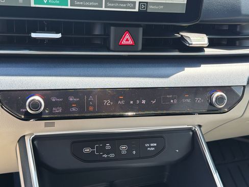 New 2026 Kia Carnival EX FWD image 23