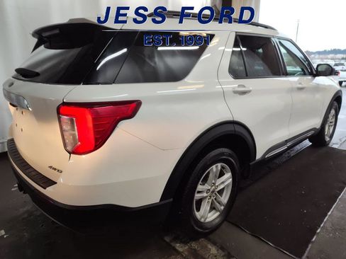 Used 2024 Ford Explorer XLT w/ Equipment Group 202A image 3