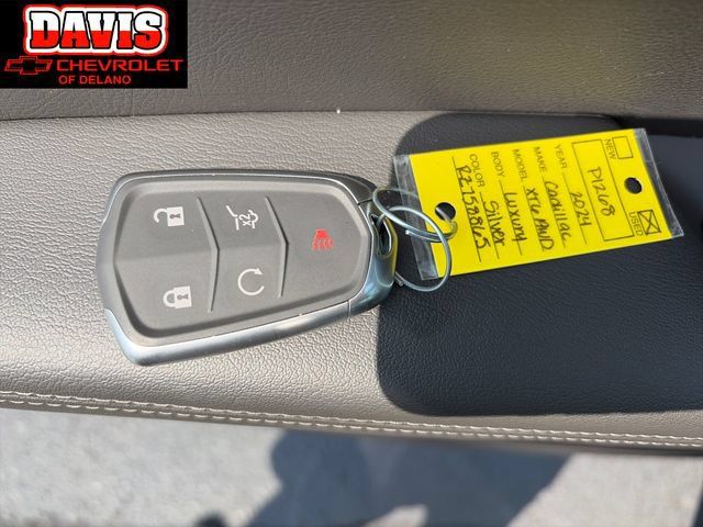 Used 2024 Cadillac XT6 Luxury w/ LPO, Floor Liner Package AWD/4WD image 14
