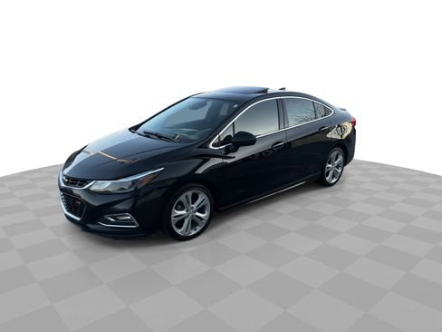 Used 2018 Chevrolet Cruze Premier image 4