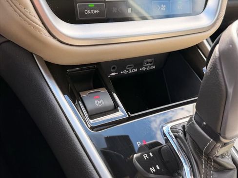 Used 2025 Subaru Outback Limited image 22