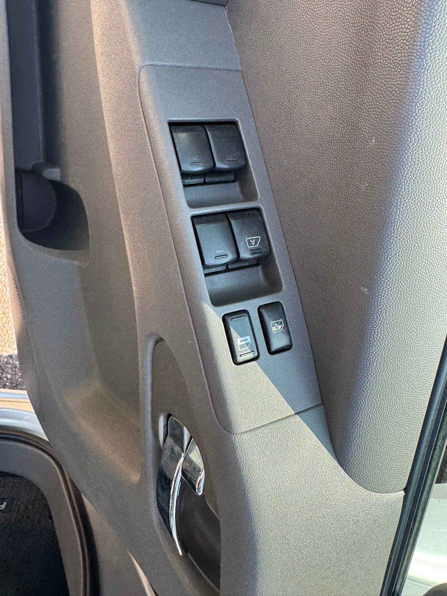 Used 2006 Nissan Frontier SE w/ (P01) Power Pkg RWD image 19