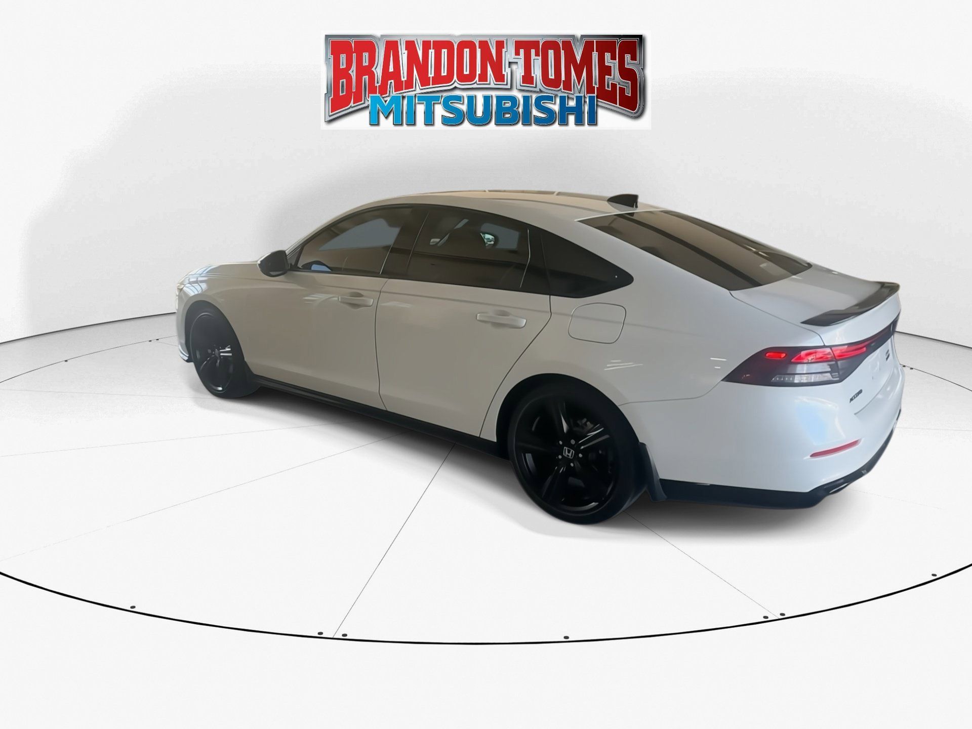 Used 2024 Honda Accord Sport image 9