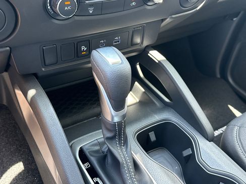 New 2025 Nissan Frontier SV image 21