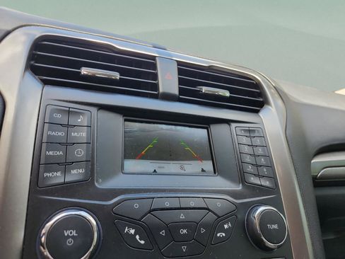 Used 2017 Ford Fusion S image 22