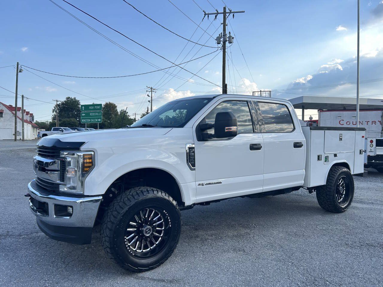Used 2018 Ford F250 XLT w/ XLT Value Package AWD/4WD image 2