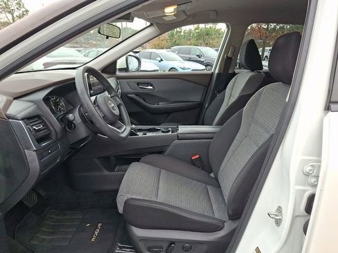 Certified 2023 Nissan Rogue SV image 14