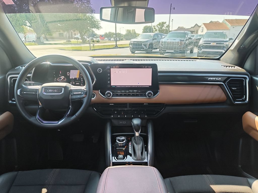 Used 2023 GMC Canyon AT4 w/ Technology Package AWD/4WD image 15