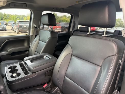 Used 2017 Chevrolet Silverado 2500 LT w/ Midnight Edition AWD/4WD image 10