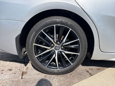 Used 2024 Toyota Camry SE image 11