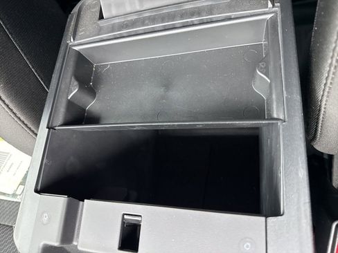 Used 2023 Ford Explorer XLT image 20