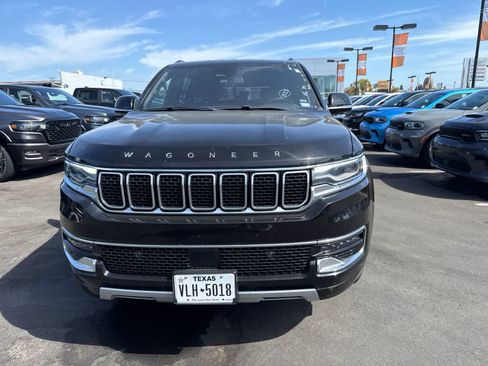 Used 2024 Jeep Wagoneer L Series II w/ Flexible Seating Group RWD image 6