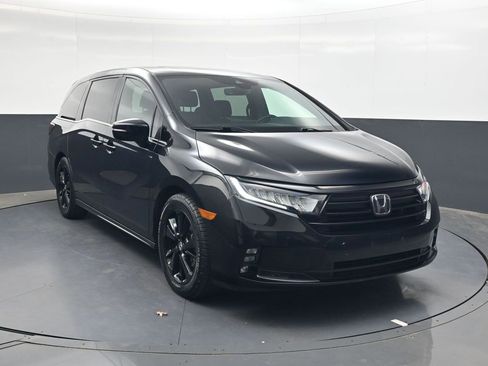 Certified 2023 Honda Odyssey Sport image 2