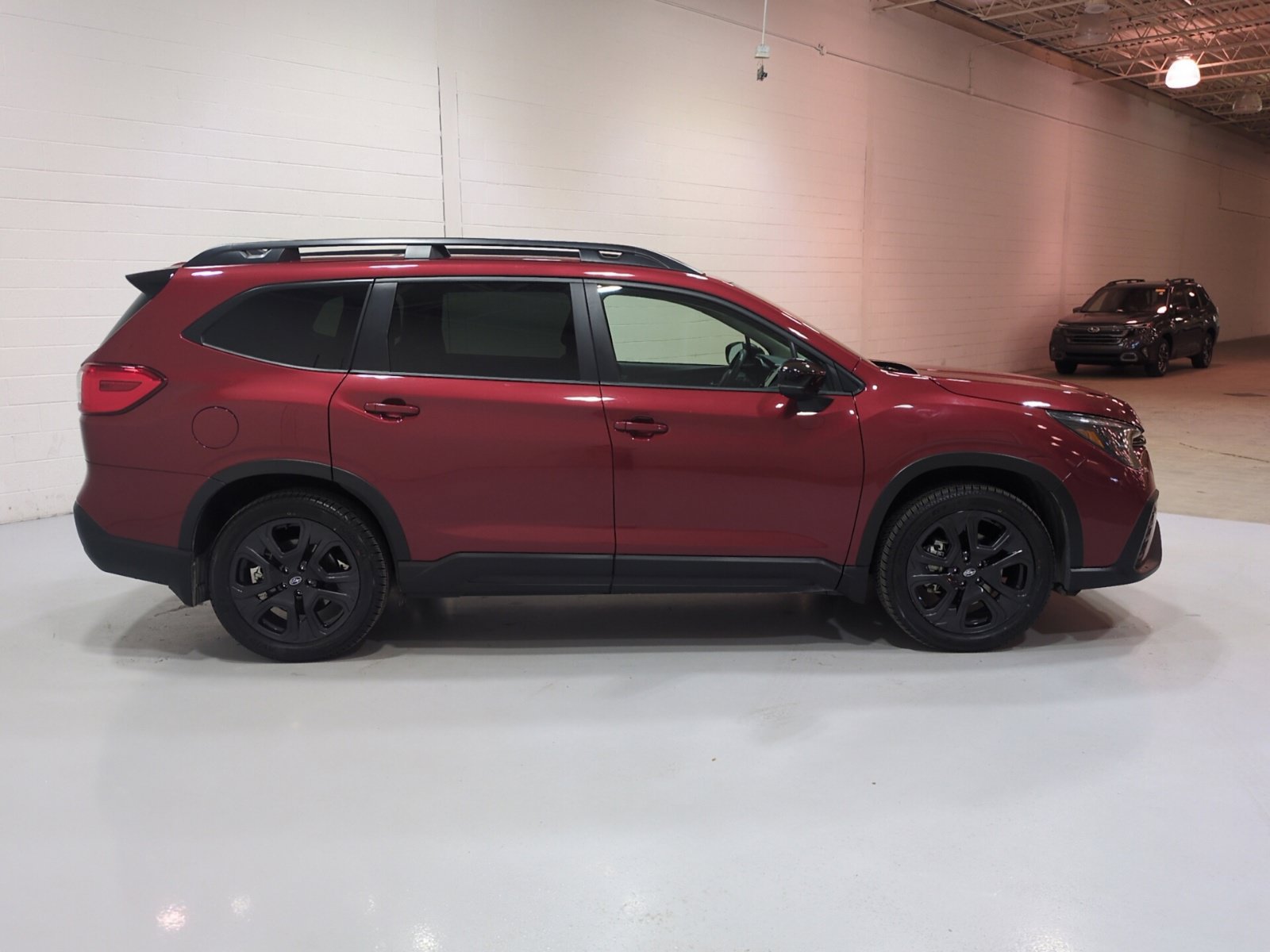 Used 2024 Subaru Ascent Onyx Edition AWD/4WD image 2