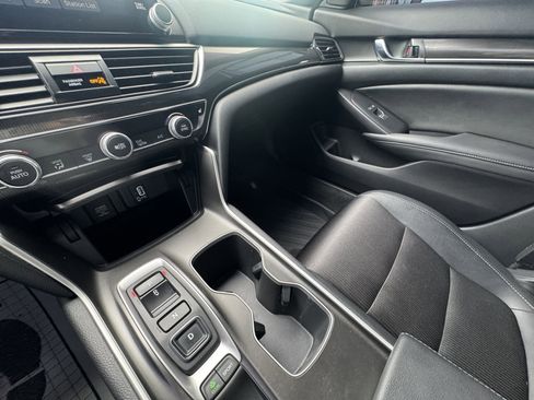 Used 2020 Honda Accord Sport image 12