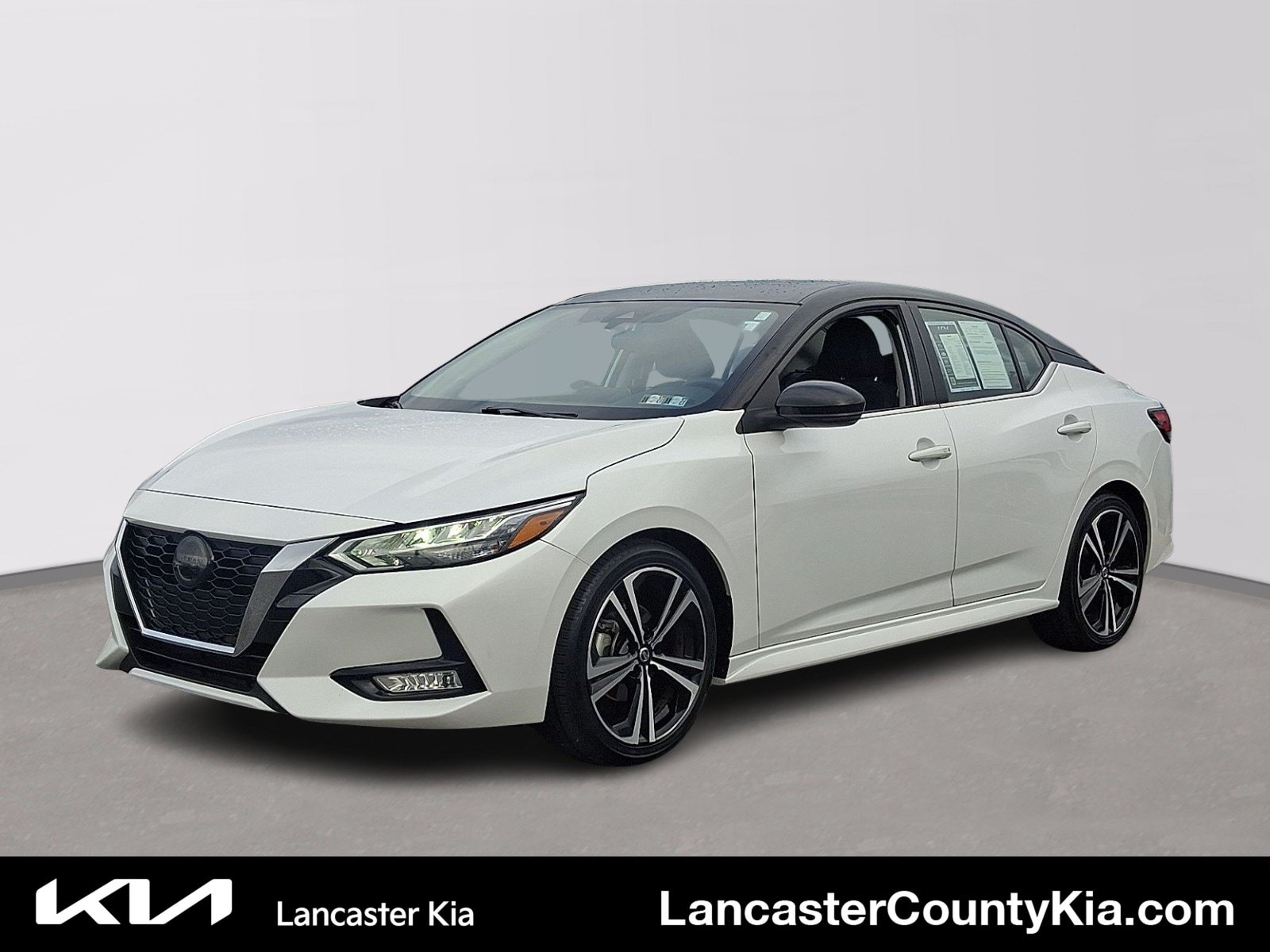 Used 2022 Nissan Sentra SR FWD image 1