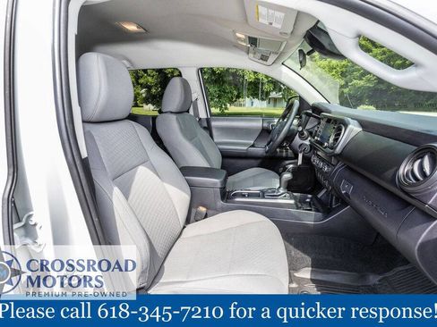 Used 2020 Toyota Tacoma SR AWD/4WD image 31