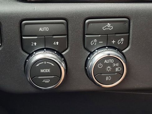 New 2026 GMC Sierra 1500 Elevation w/ Elevation Select Package AWD/4WD image 18