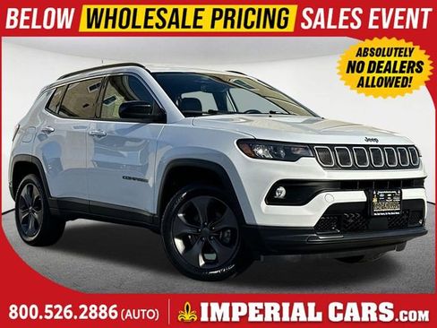 Used 2022 Jeep Compass Latitude image 1