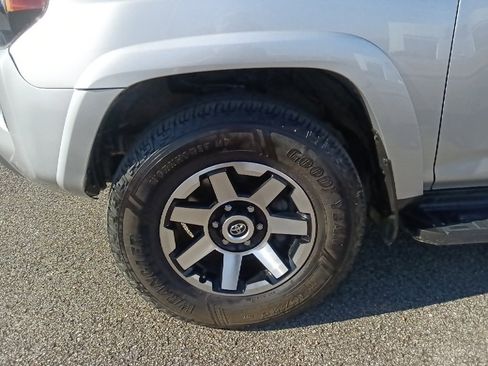 Used 2023 Toyota 4Runner TRD Off-Road Premium image 10