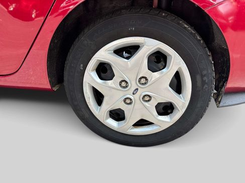 Used 2013 Ford Fiesta SE FWD image 7