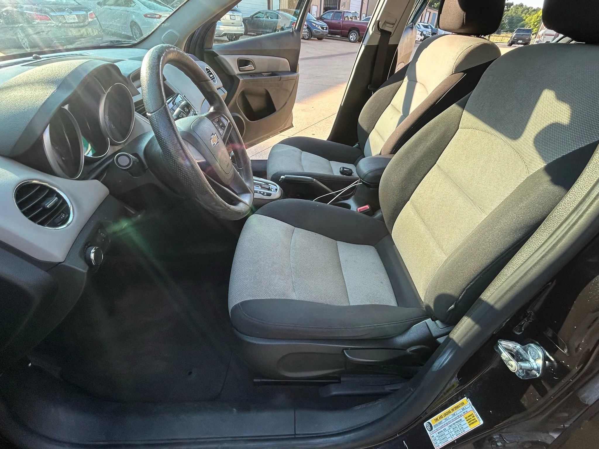Used 2015 Chevrolet Cruze LS FWD image 5