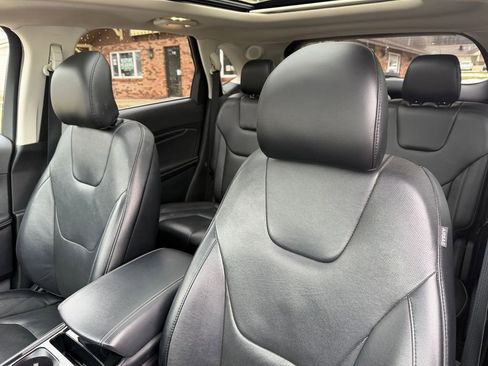 Used 2019 Ford Edge Titanium w/ Equipment Group 301A image 20