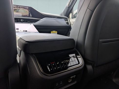 New 2026 INFINITI QX80 4WD w/ Sport Exterior Package image 26