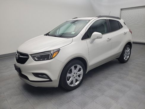 Used 2018 Buick Encore Essence w/ Experience Buick Package FWD image 2
