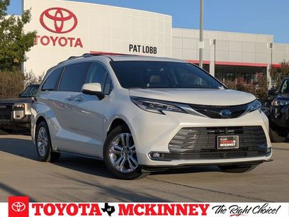 Used 2023 Toyota Sienna Platinum