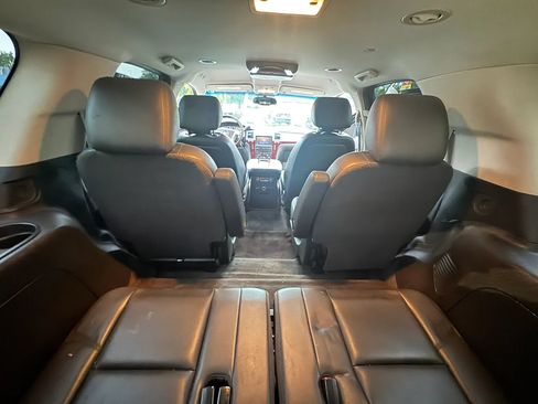 Used 2012 Cadillac Escalade AWD image 21
