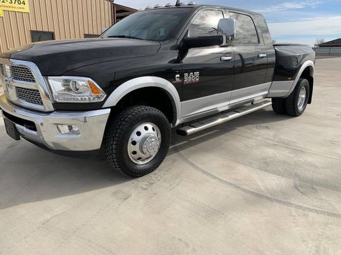 Used 2018 RAM 3500 Laramie w/ Convenience Group image 3