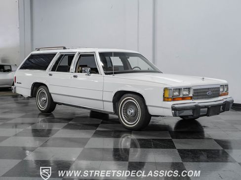 Used 1990 Ford LTD Crown Victoria image 16