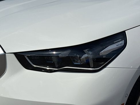 New 2026 BMW i5 eDrive40 image 9