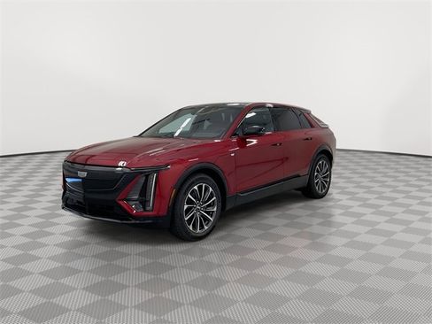 New 2026 Cadillac Lyriq Premium Sport image 4