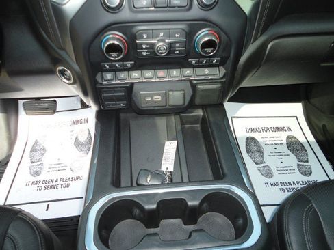 Used 2020 Chevrolet Silverado 2500 LTZ image 8