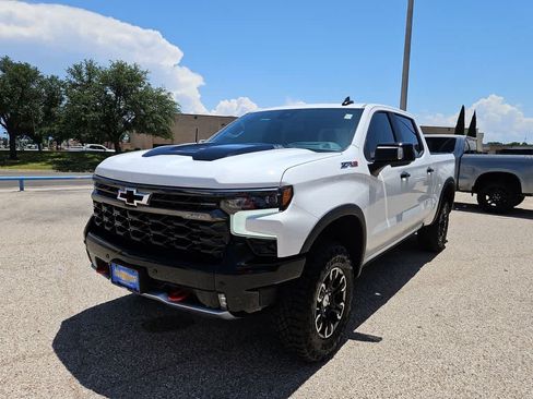 Used 2026 Chevrolet Silverado 1500 ZR2 AWD/4WD image 4