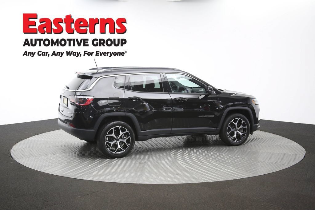 Used 2025 Jeep Compass Limited AWD/4WD image 42