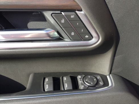 New 2026 GMC Sierra 3500 SLT w/ SLT Premium Package AWD/4WD image 10