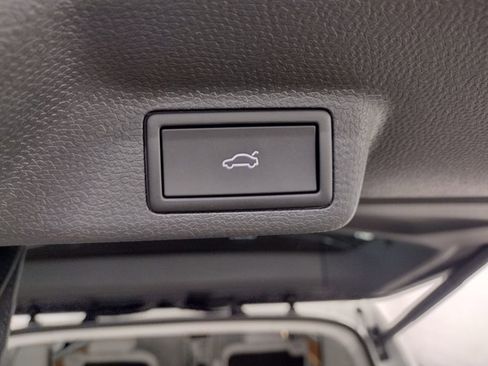 New 2025 Volkswagen ID. Buzz 1st Edition image 15