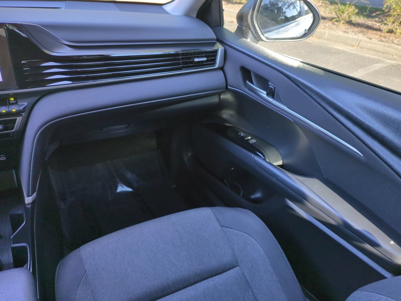 Used 2026 Toyota Camry LE FWD image 16