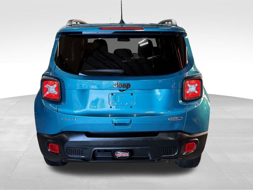 Used 2020 Jeep Renegade Latitude w/ Cold Weather Group AWD/4WD image 42