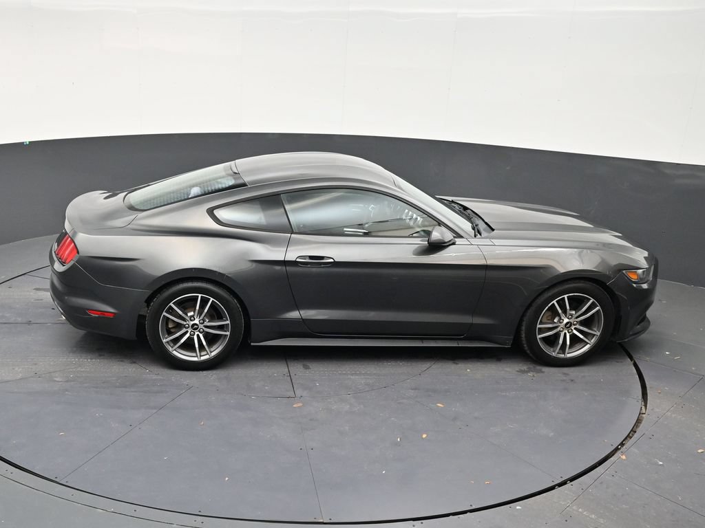 Used 2017 Ford Mustang Coupe RWD image 16