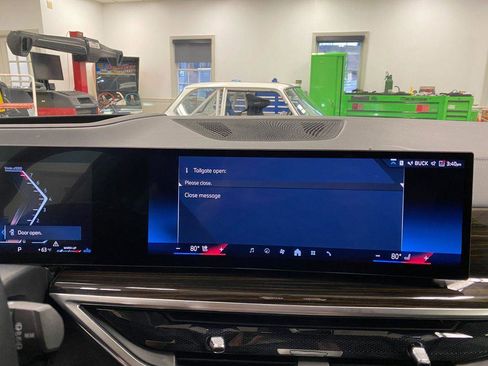 Used 2024 BMW X7 xDrive40i image 5