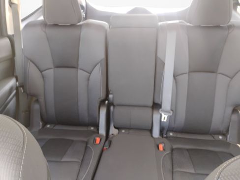 Used 2023 Subaru Ascent Premium w/ Convenience Package AWD/4WD image 15