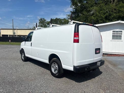 Used 2020 Chevrolet Express 2500 w/ Communications Package RWD image 9