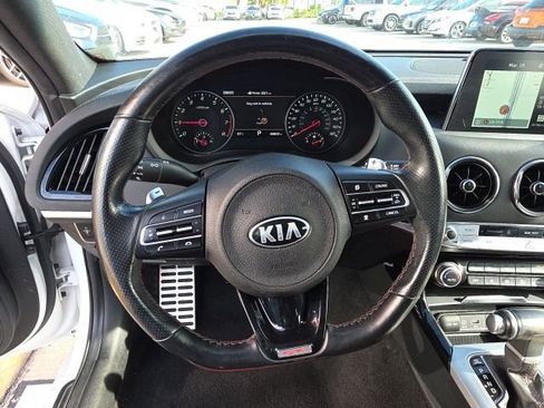 Used 2021 Kia Stinger GT1 AWD/4WD image 16